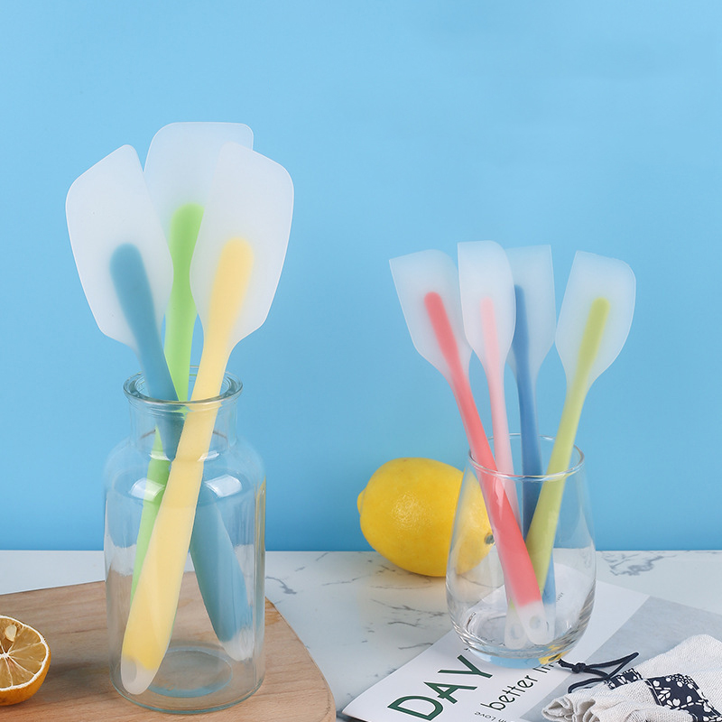 2 サイズのシリコンスクレーパー、耐熱性、ノンスティック、柔 - Kitchen Baking Must Haves のレビューと価格