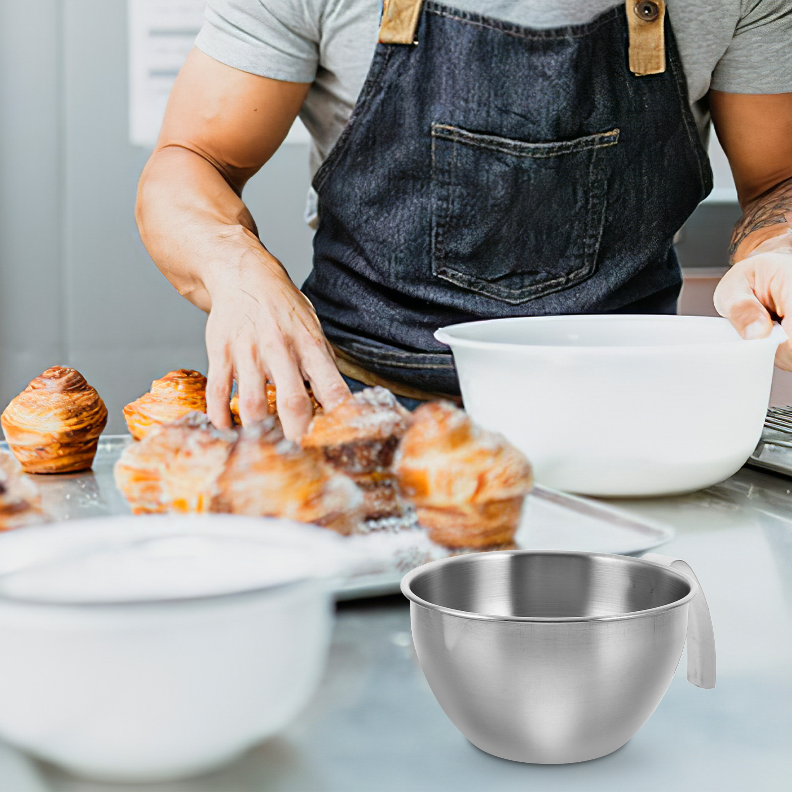 大型ステンレス製ミキシングボウル 計量スケール付き 注ぎ口付 - Kitchen Baking Must Haves のレビューと価格