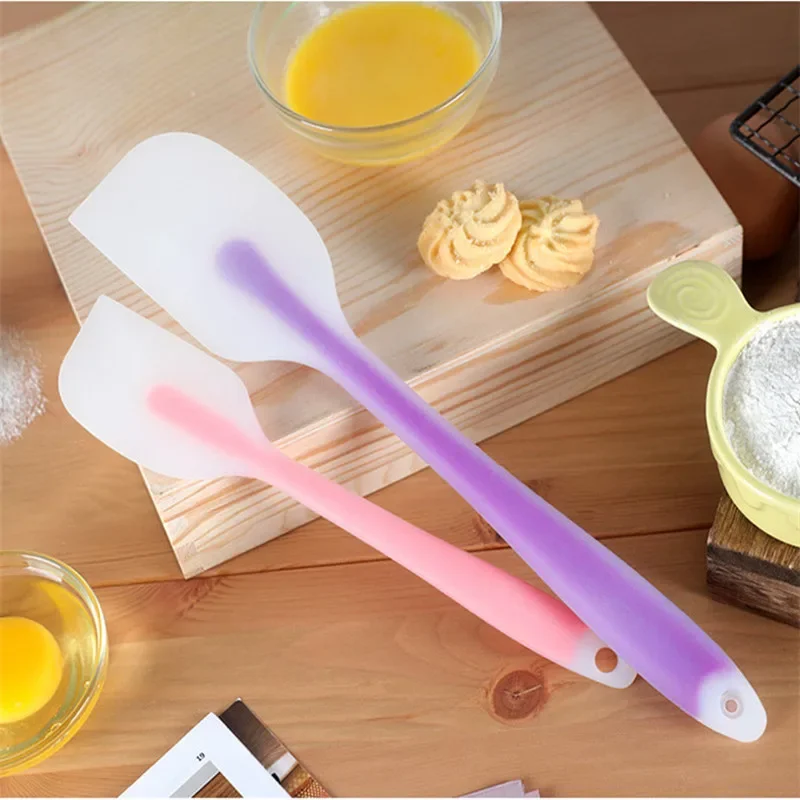 2 サイズの柔軟なシリコンスクレーパー、耐熱性、焦げ付き防止 - Kitchen Baking Must Haves のレビューと価格
